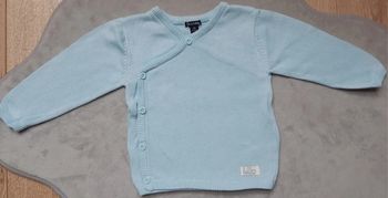 gilet / brassière kiabi bleu clair 6 mois neuf sans étiquette