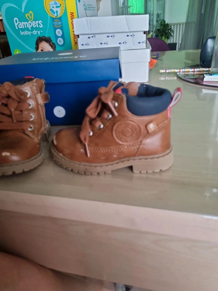 Chaussure montante T21 - photo numéro 2