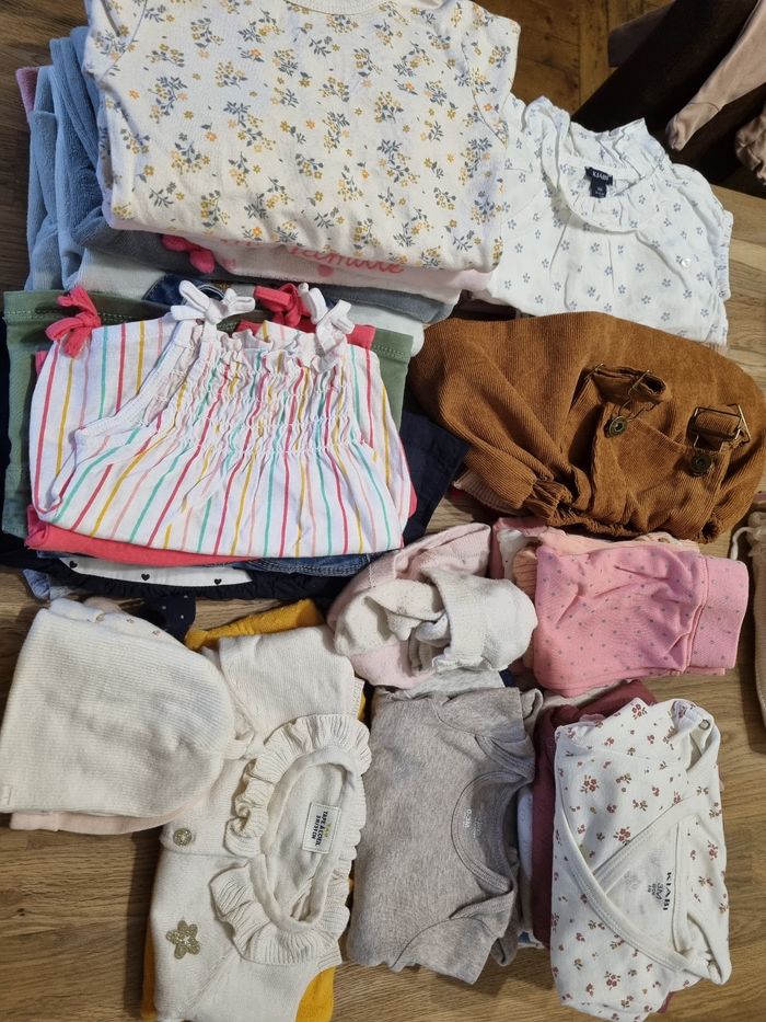 Lots vêtements bébé filles 3 mois