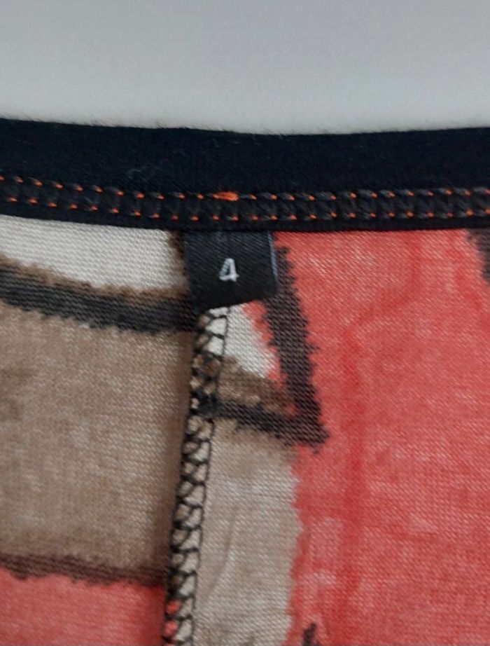 Tunique rouge et noire - photo numéro 3