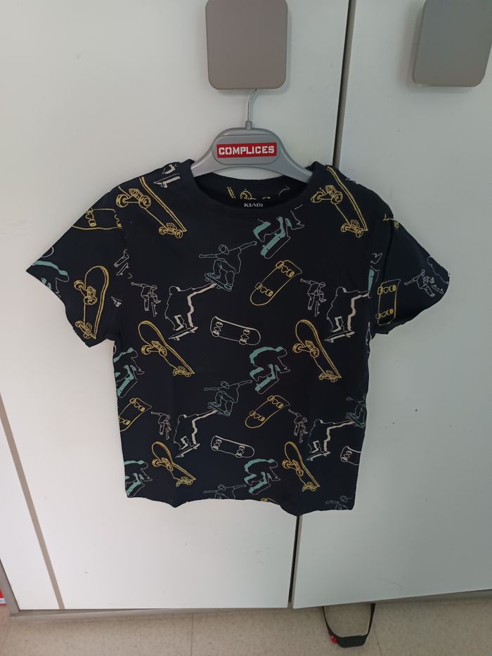 Lot tee shirt garçons 8ans