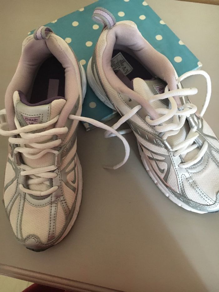 Baskets Nike pointure 38 - photo numéro 2