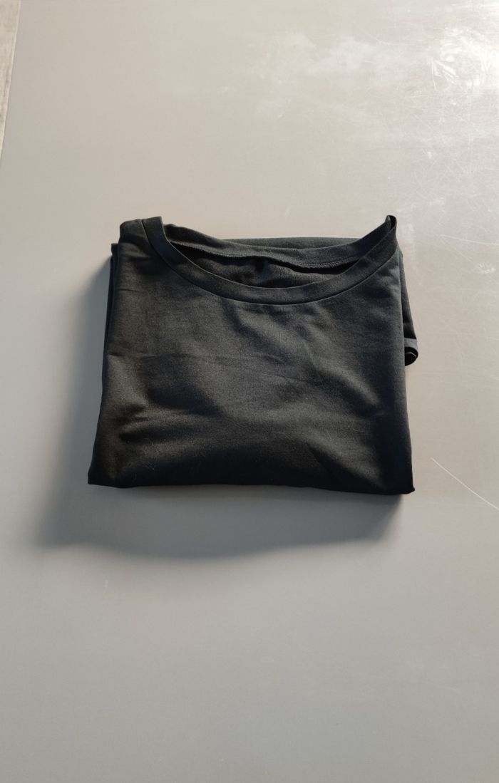 T-shirt femme Taille 5xl noir - Très bon état (Grande taille) - photo numéro 8