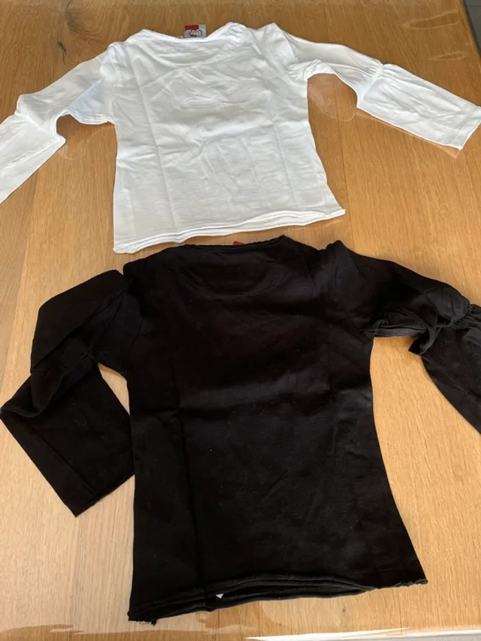 Lot vêtements 5 ans pyjama t-shirt chaussettes - photo numéro 6