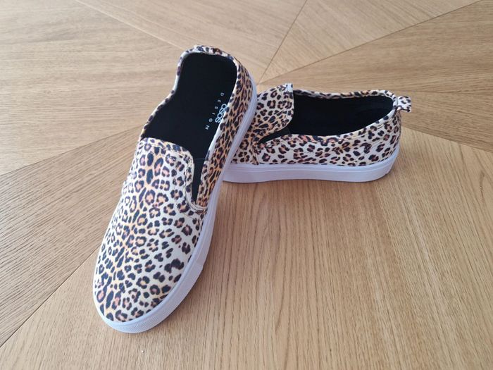 🐆 Slippers léopard Asos Design – pointure 39 – neuves avec étiquette - photo numéro 2