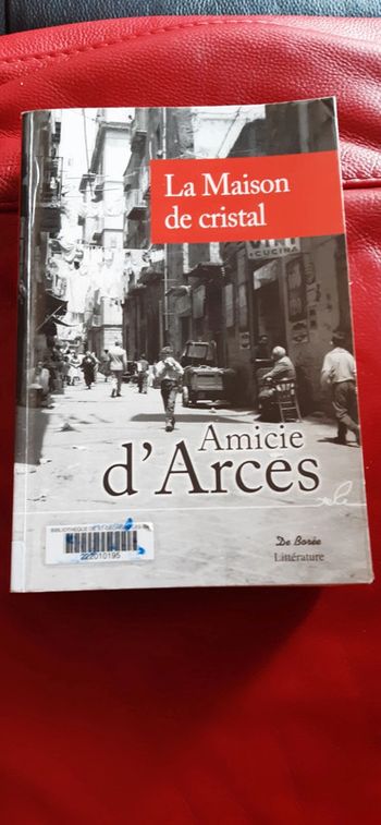 Livre La maison de cristal de Amicie d'Arces