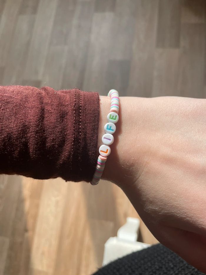 Joli bracelet «Life »
