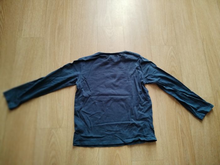 Pulls Reine des neiges et autres 6 ans et 8 ans - photo numéro 2