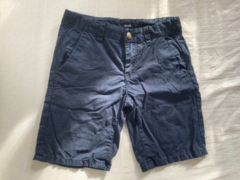 Short bleu marine type costume kiabi 8 ans