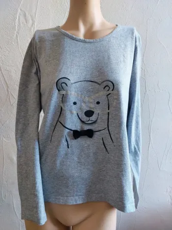 T-shirt gris avec motif ours
