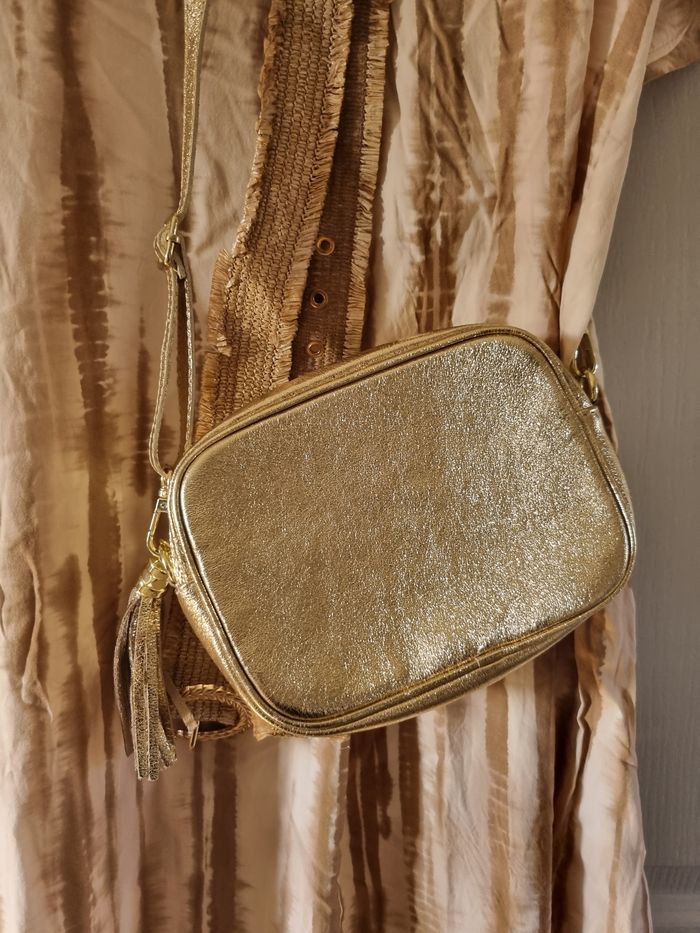 Robe ou tunique dorée - photo numéro 3