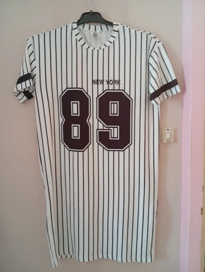 Robe Neuve 11/12 ans Gratuite - photo numéro 2