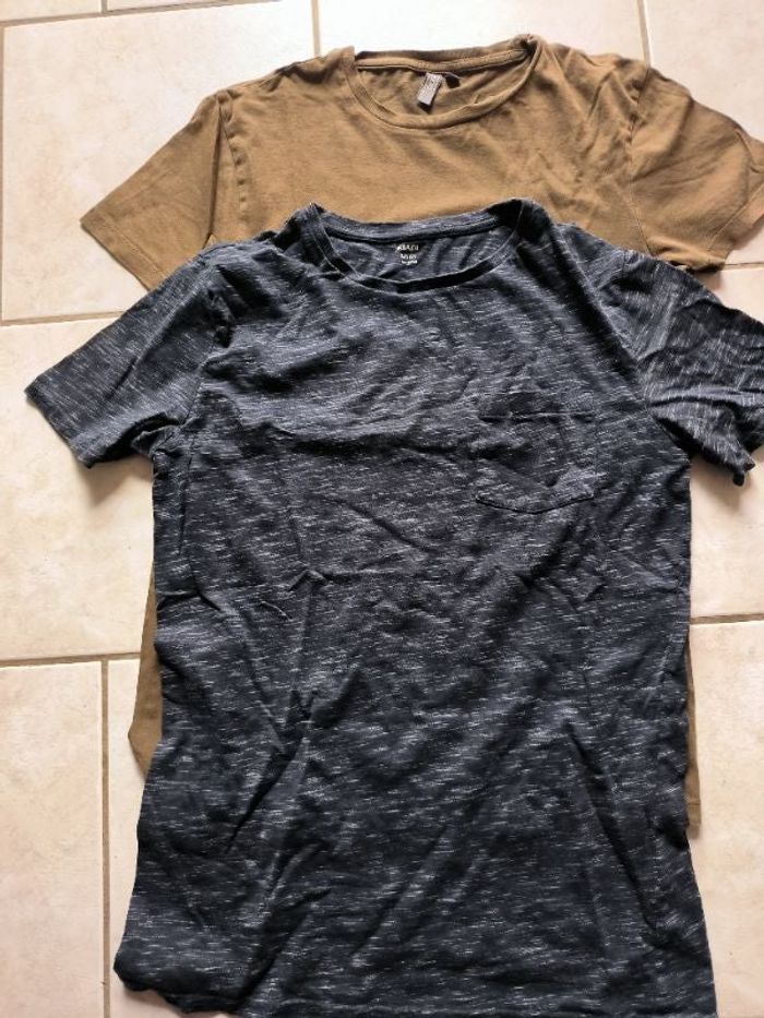 Lot 2 tee shirt