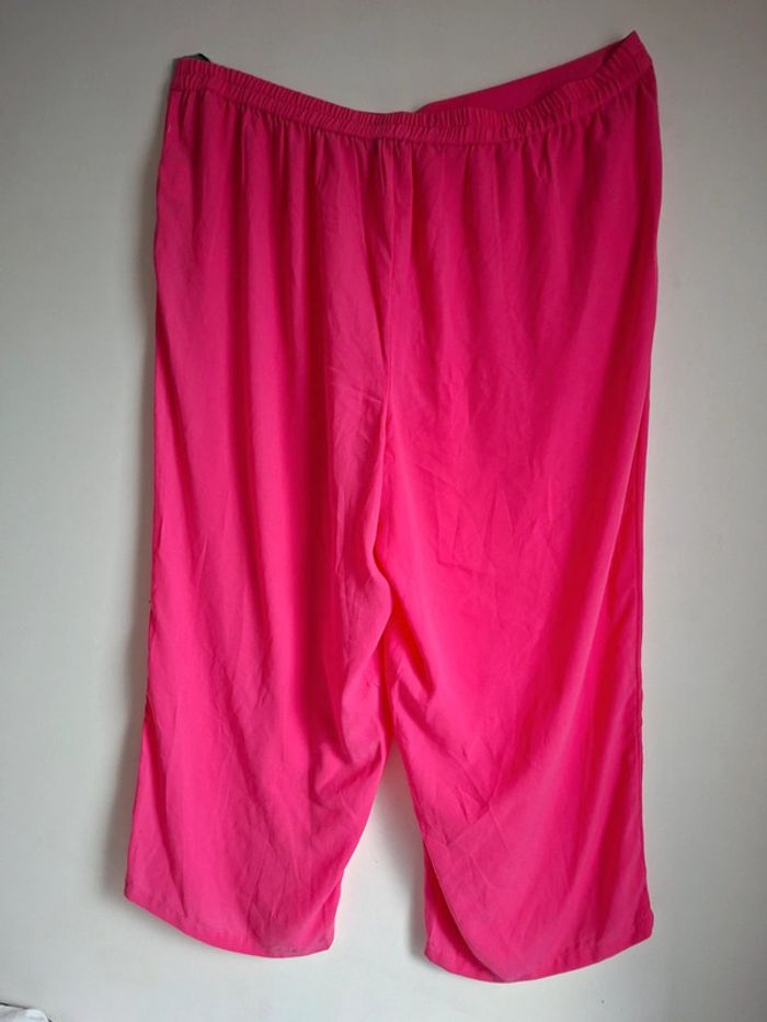Pantalon fluide rose fuchsia  - KIABI - Taille 4XL (58/60) - Neuf - Grande taille - photo numéro 2