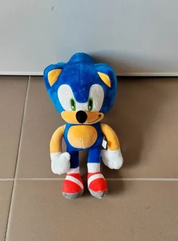 Grande peluche Sonic - 30cm
