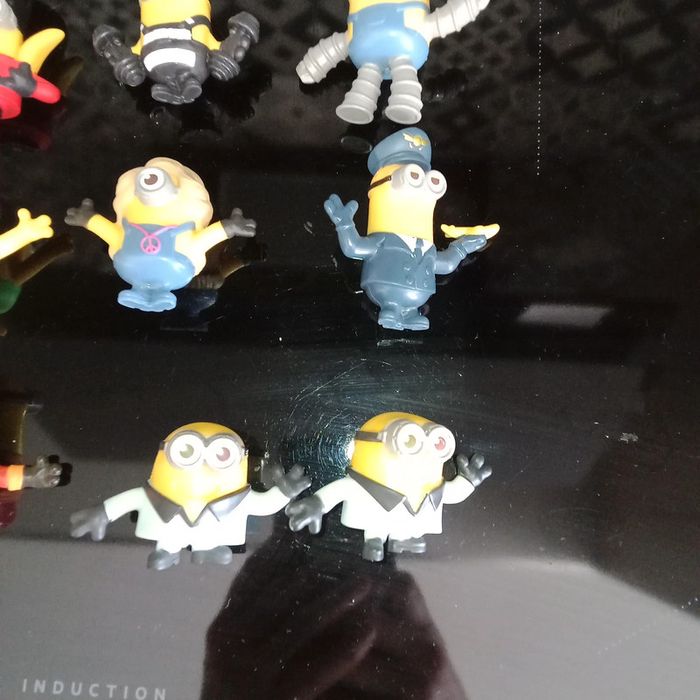 Lot de 16 figurines, personnages - Les Minions - photo numéro 4