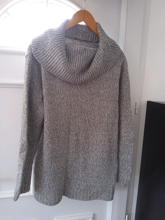 Pull gris