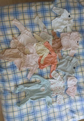 Lot vêtements bébé 1 mois