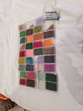 Lot de petite perles à bracelet