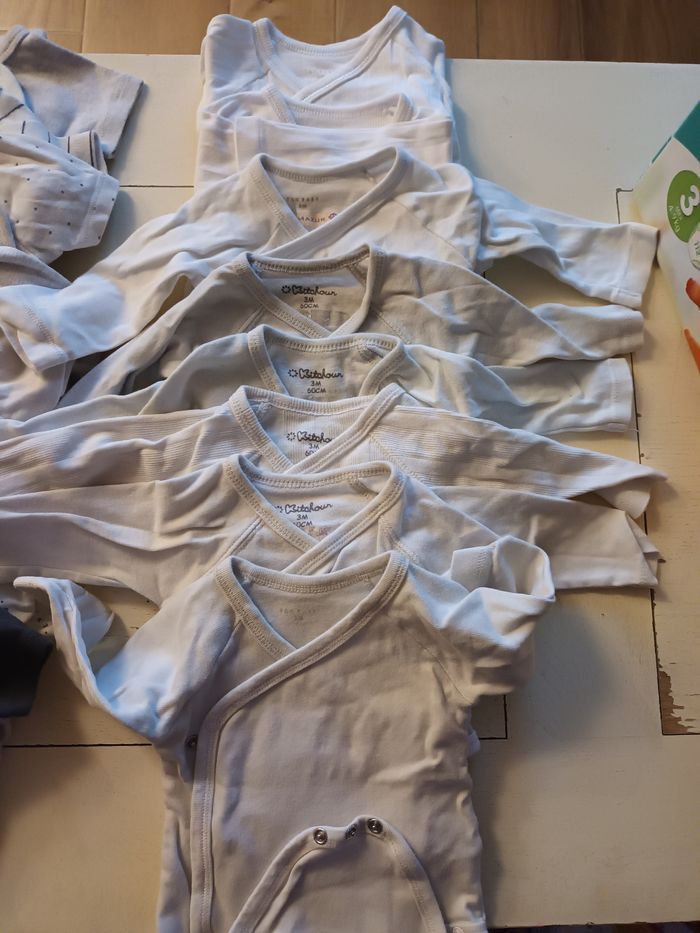 Lot body pyjamas - photo numéro 2