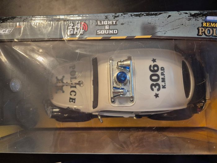 Voiture télécommandé - photo numéro 4