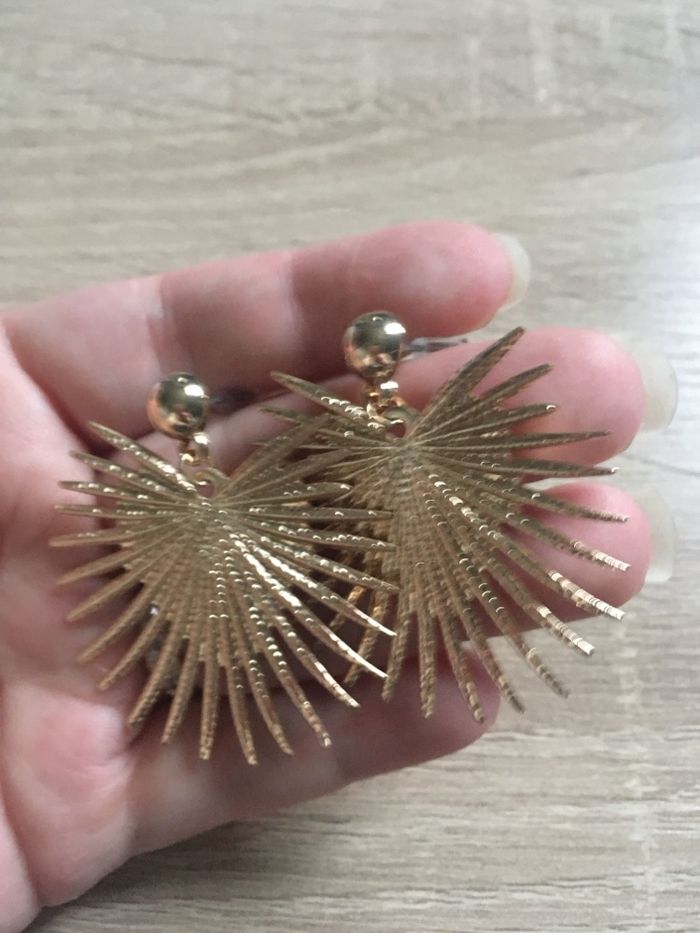 Boucles d’oreilles NEUVES pour femme forme de cœur et de soleil couleur doré - photo numéro 5