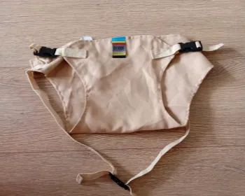 Bloc chaise bébé avec ceinture de sécurité