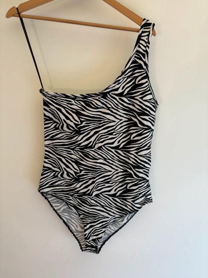 Body une bretelle zèbre