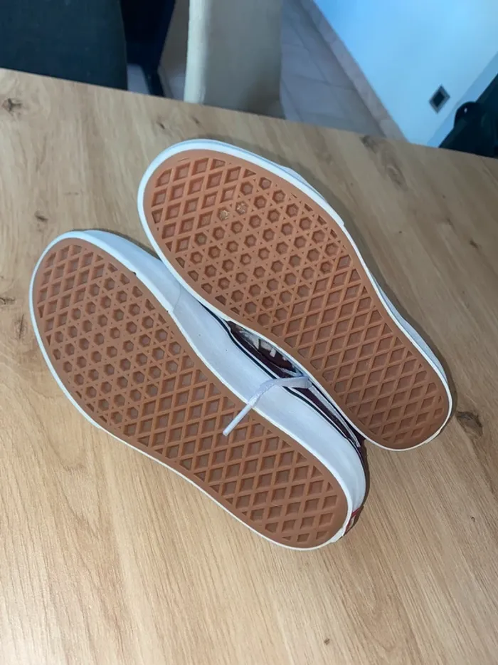 Vans montante - photo numéro 2