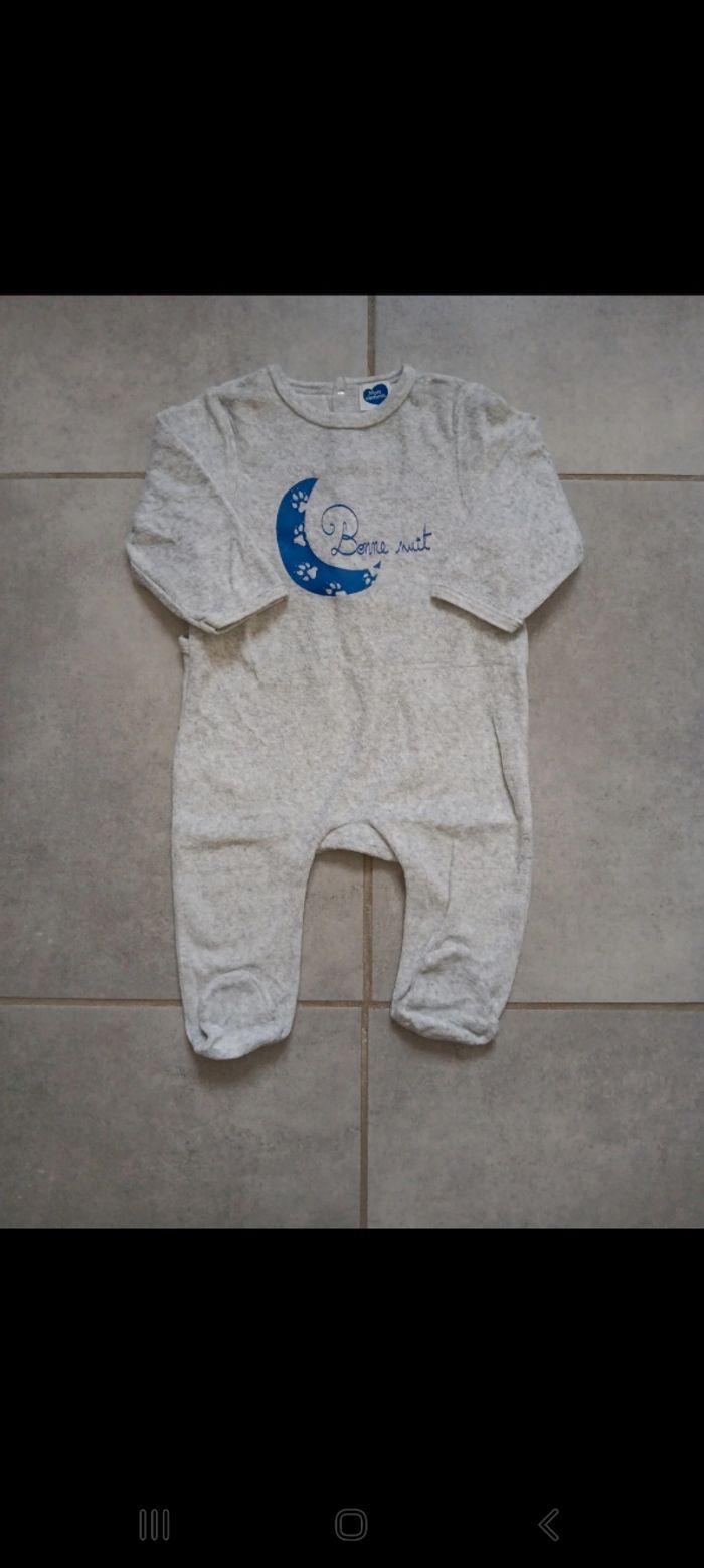 Lot pyjamas hiver 6 mois - photo numéro 4