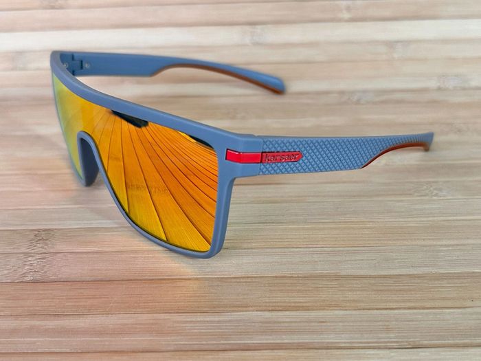 Paire de lunettes de soleil 50-3 - photo numéro 2