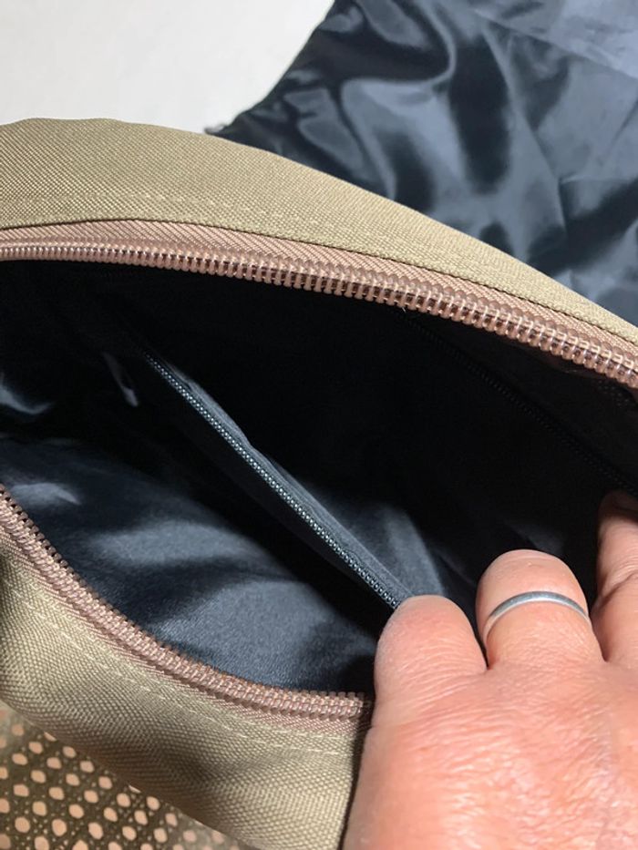 Sac à bandoulière kaki et noir - photo numéro 4