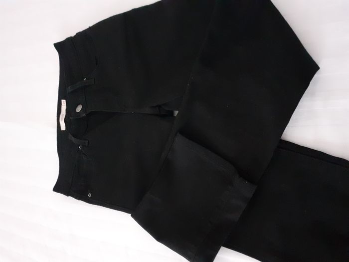 Jeans Levis Strauss NEUFS, taille 36 - photo numéro 2