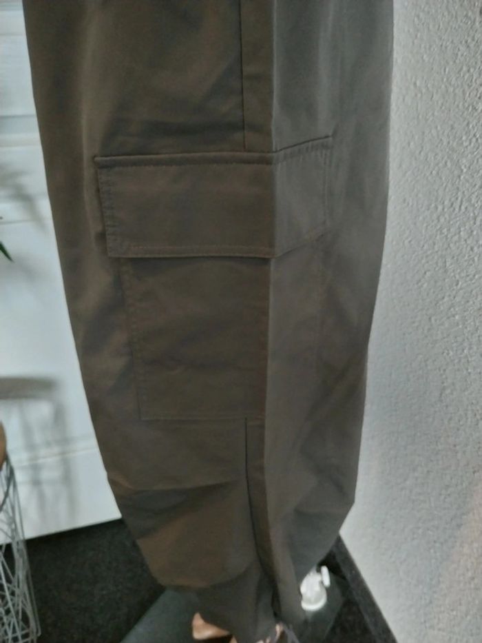 Pantalon cargo gris Shein taille M neuf - photo numéro 3