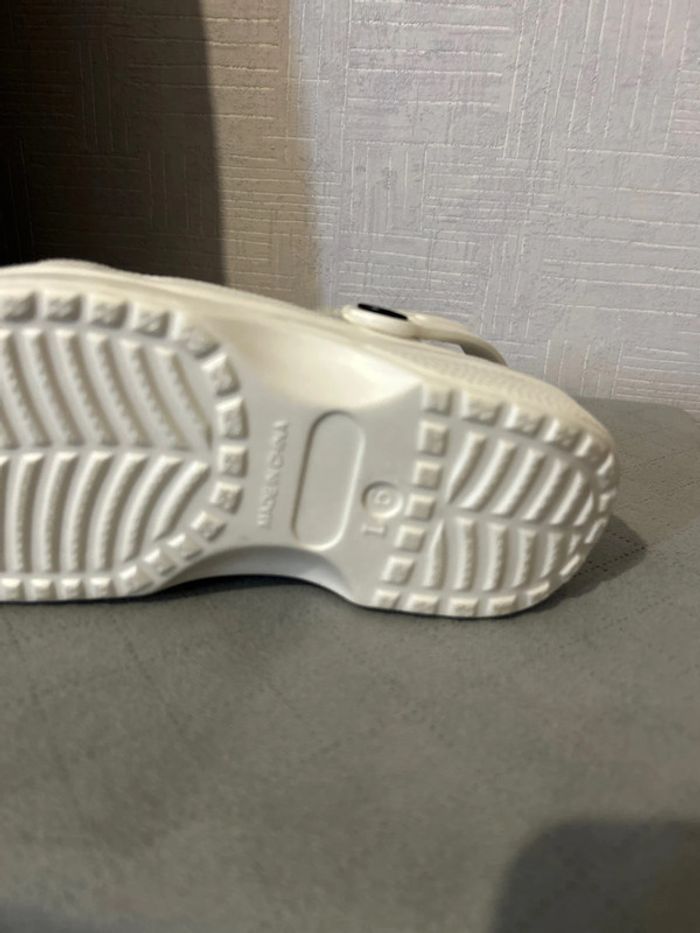 Sabots Crocs blanc Teddy Smith demi pointure 37.5 taille 6 - photo numéro 6