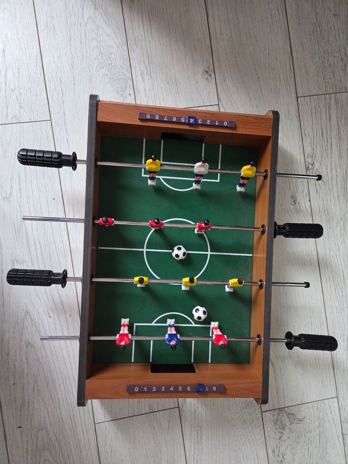 Mini baby-foot de table - photo numéro 2