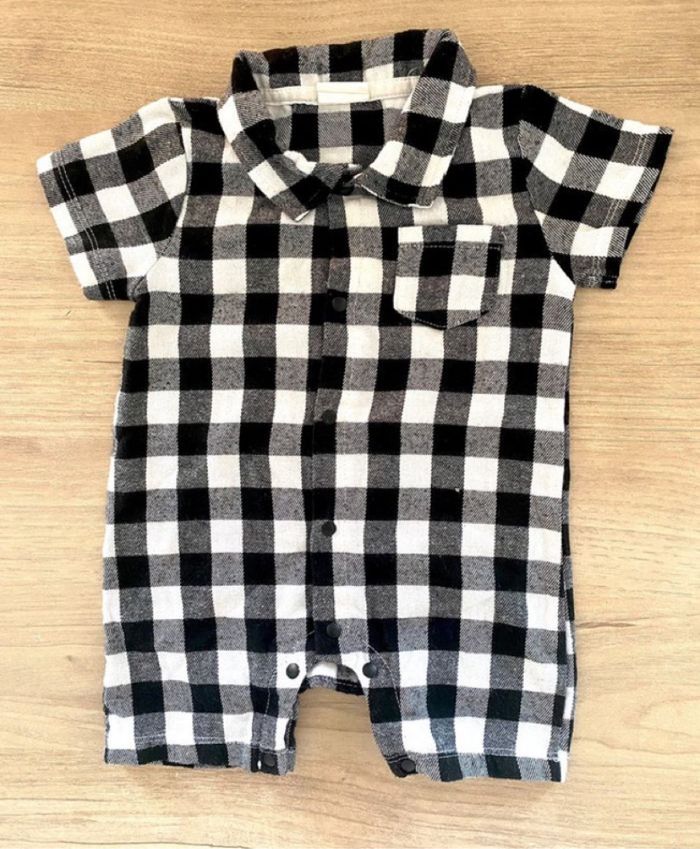 Combinaison bébé garçon 9 mois – carreaux noir et blanc - photo numéro 2