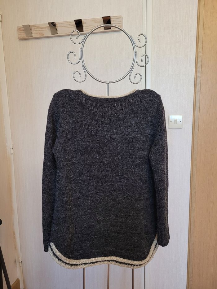 Pull avec sequins dorés - photo numéro 2