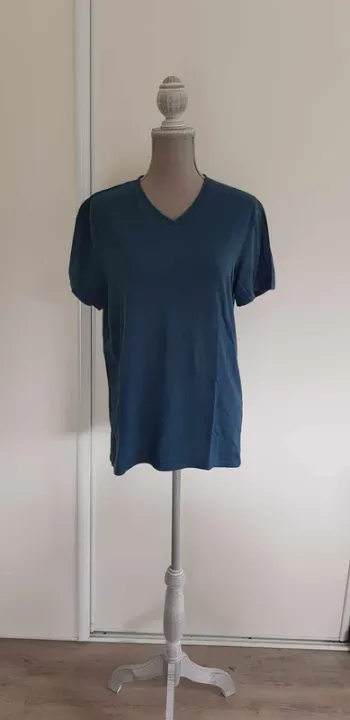 T-shirt uni col V