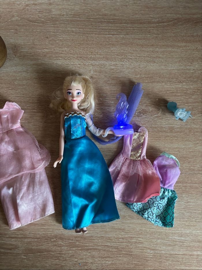 Lot poupée Elsa Reine des neiges 2 parlante lumière bruni - photo numéro 3