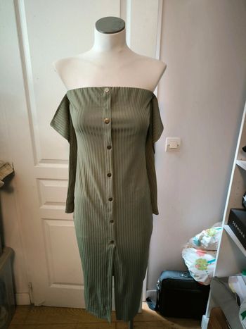 Robe moulante épaules dénudées Asos taille 38