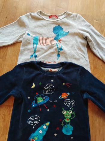Lot hauts des pyjamas 4ans