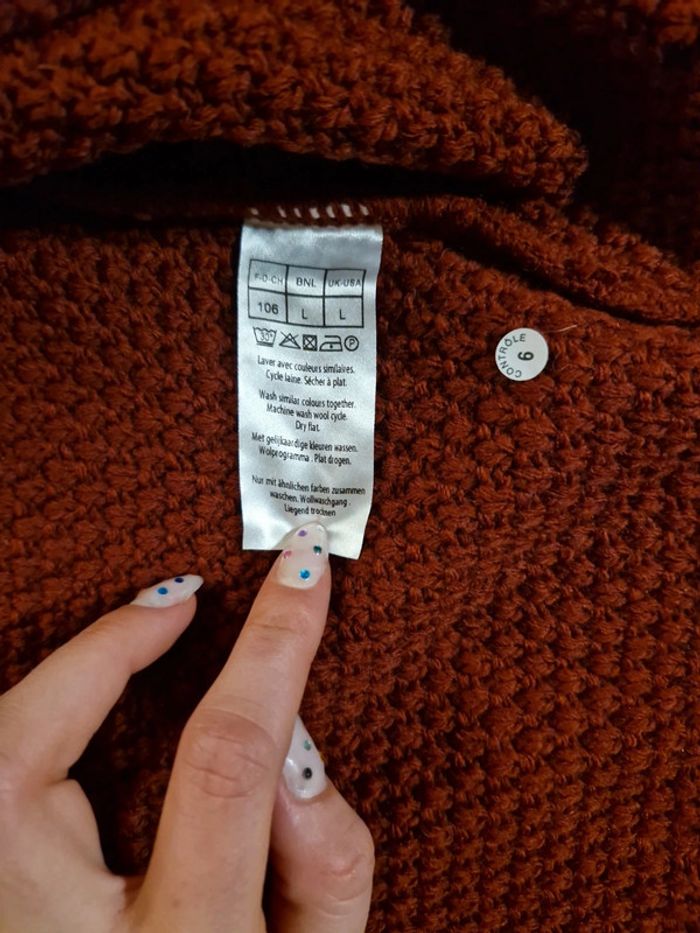 Gilet bordeaux - photo numéro 3