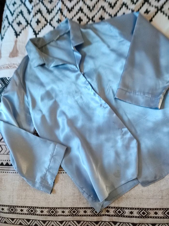 Chemise de pyjama bleu pastel - photo numéro 3