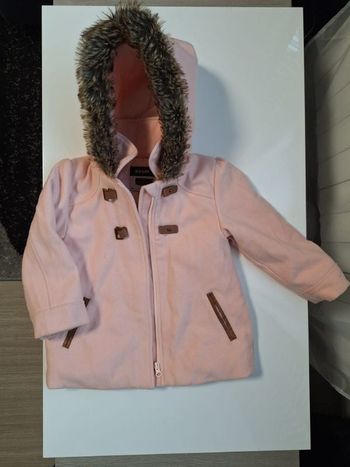Vend lot doudoune et manteau 4/5 ans