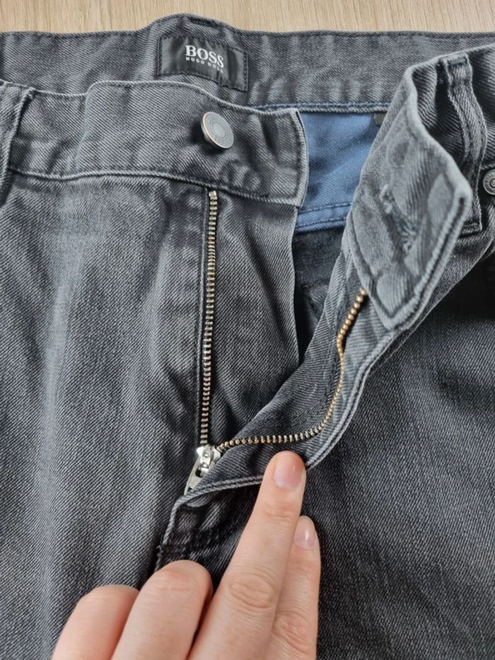 Pantalon jean noir Hugo Boss " Stretch " taille 52/54 - photo numéro 3