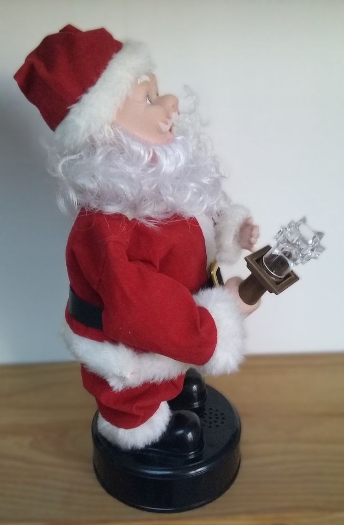Automate Père Noël musical - photo numéro 2