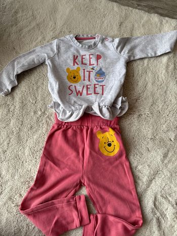 Ensemble Disney baby filleWinnie l’ourson -12-24 mois- très bon état