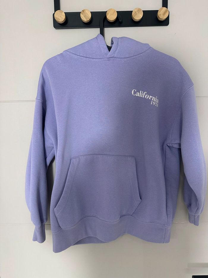 Sweat Zara mauve à capuche – taille 140 (10 ans)