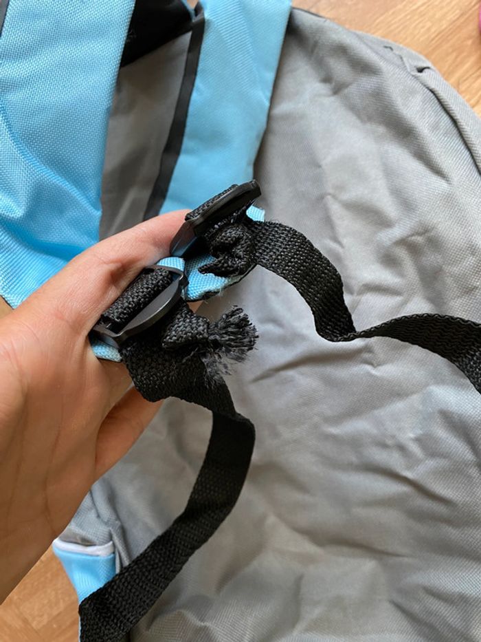 Sac à dos bleu et gris pour randonnée ou sport - photo numéro 4